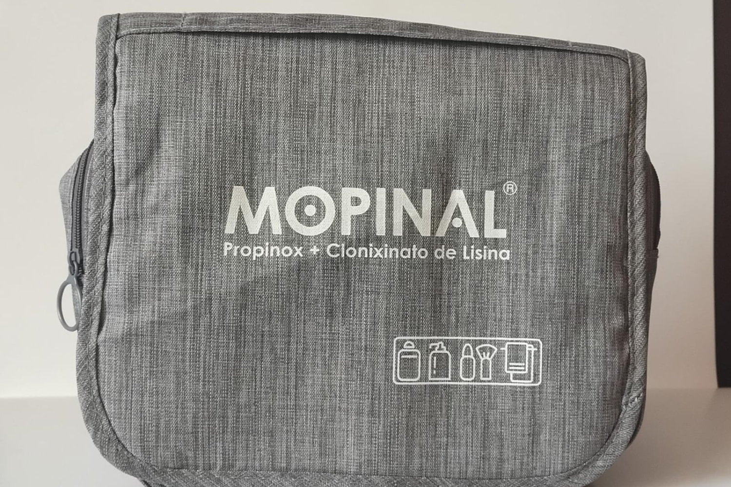 Bolso promocional MOPINAL personalizado con logo — ejemplo de artículo wearable corporativo